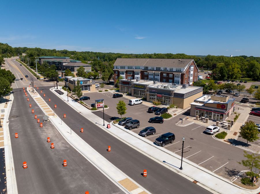 Chaska Retail Space - Dunkin' Anchored