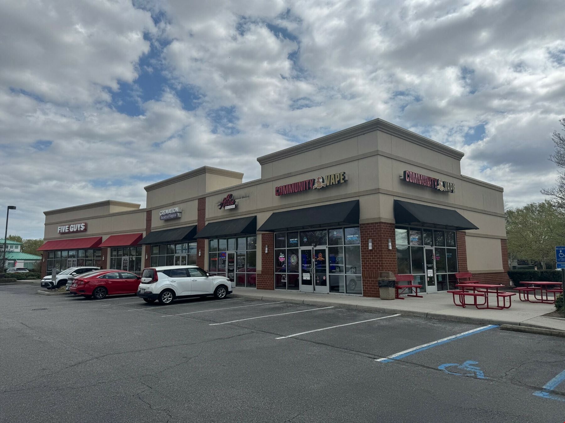 Chesapeake Square Shops