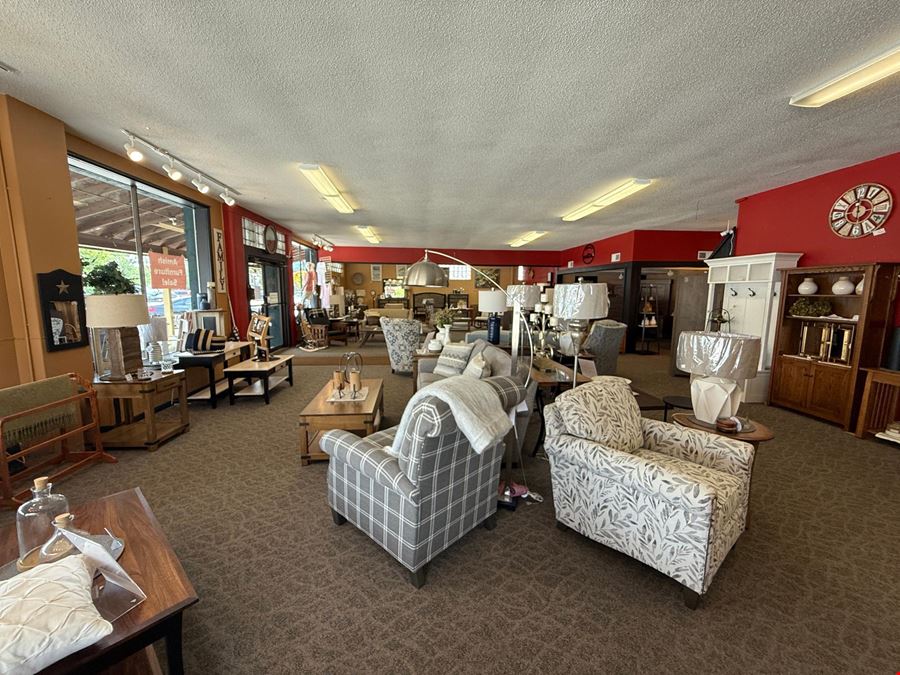 403 Main Ave S