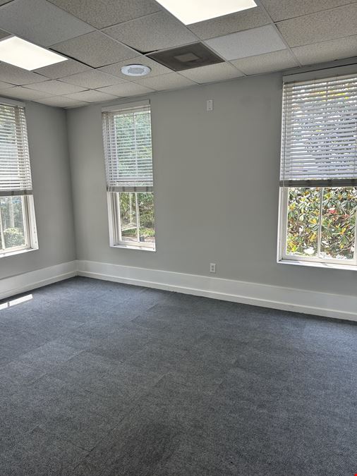 Highly Visible Commercial 2nd floor Office
