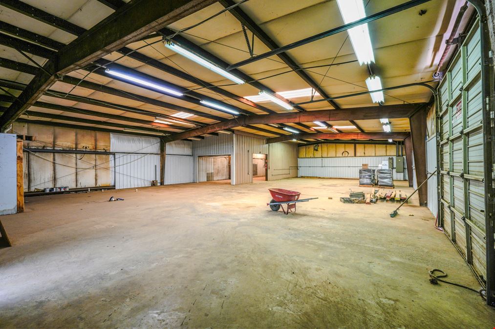 Industrial Space off of Hwy 43 | 5,100± SF
