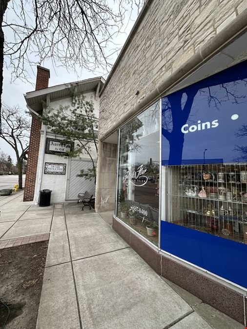 Retail Space at Glenview and Waukegan Intersection