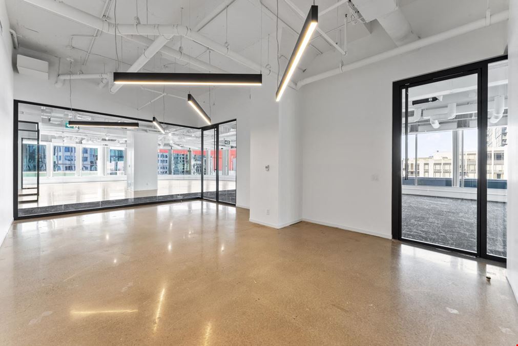 200 Wellington Street West