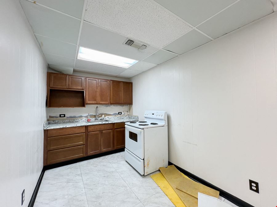 ±4,000 SF Office / Warehouse Suite in Rathborne Business Park