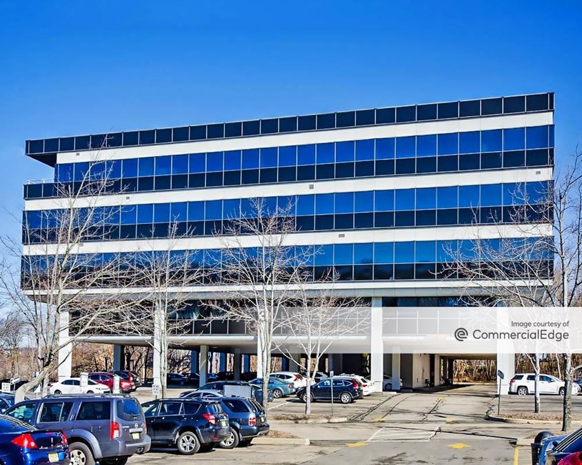 3 Garret Mountain Plaza