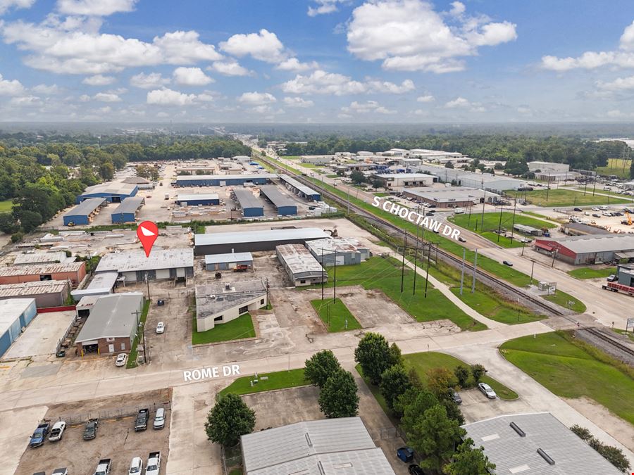 ±9,250 SF Office Warehouse with Dock off of S Choctaw Dr