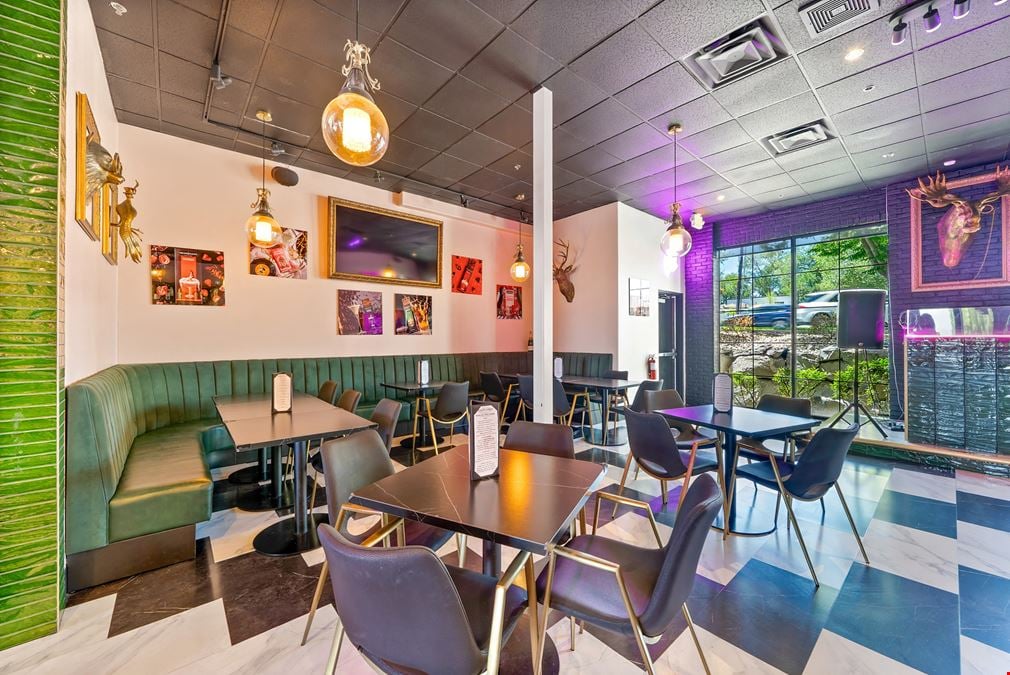 550 W Plumb Ln Suite E