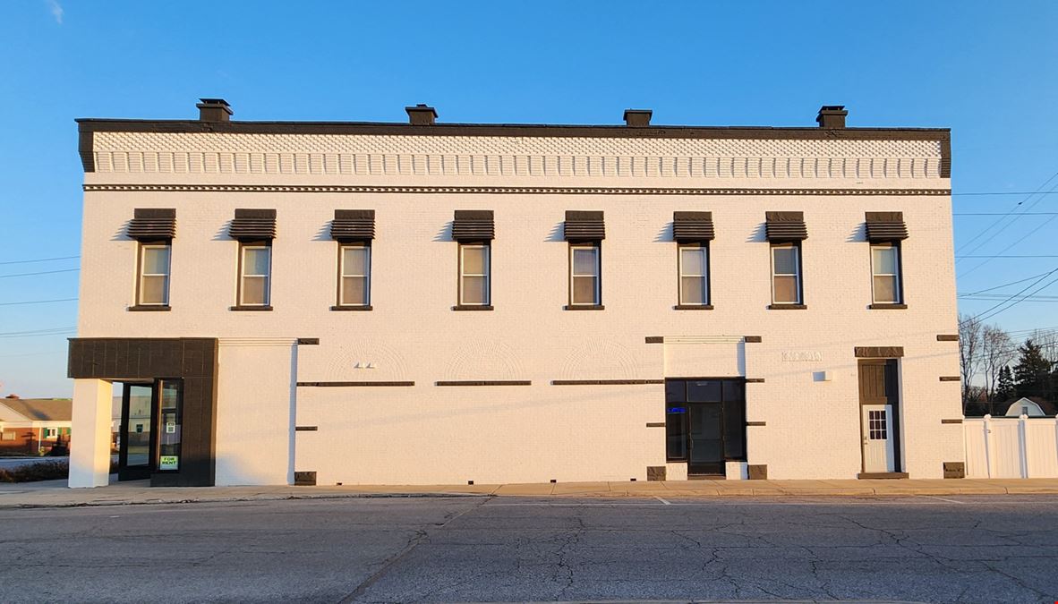 99 N Main St