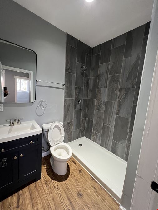 Melrose Ave: Low-Rise Multifamily Investment Package