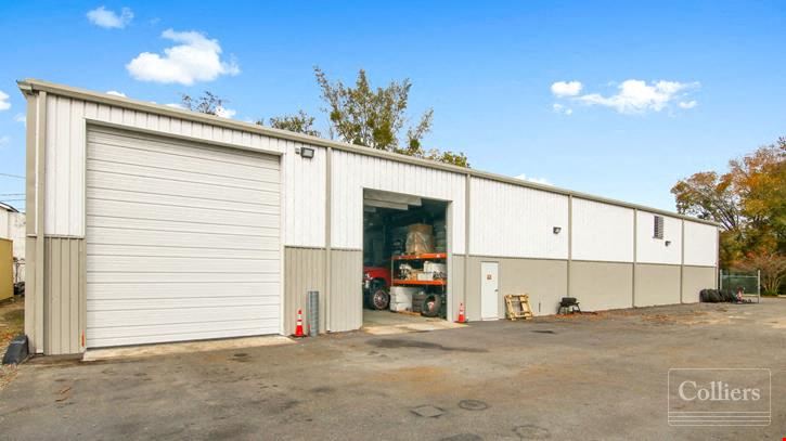 ±7,800-SF Industrial Building With Large Laydown Yard