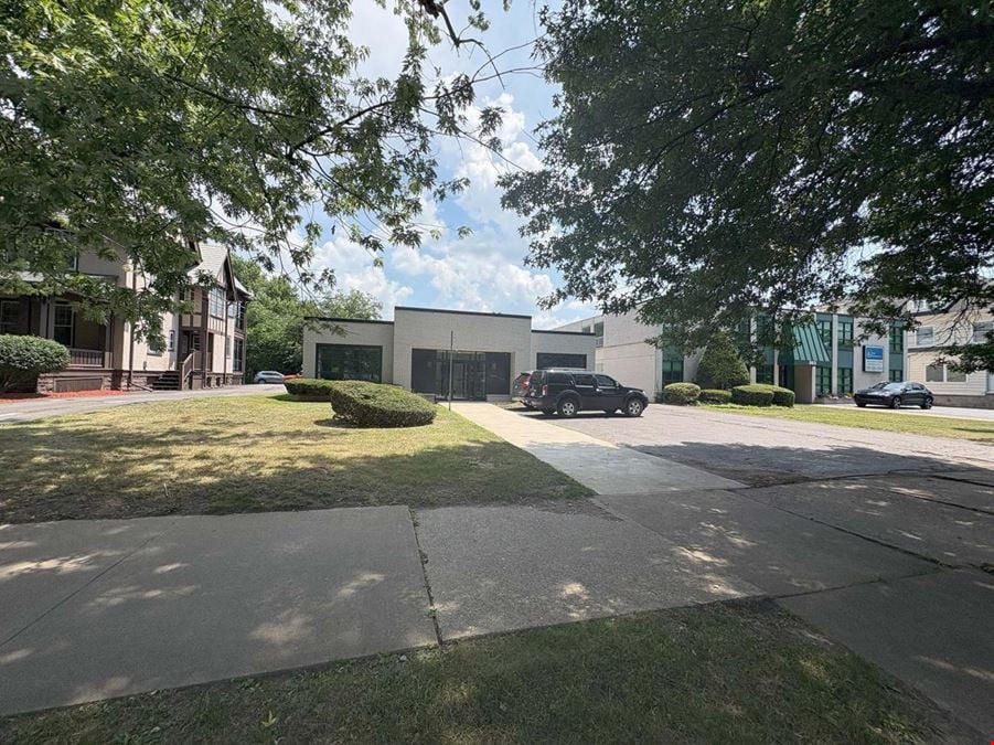 385 Wyoming Ave