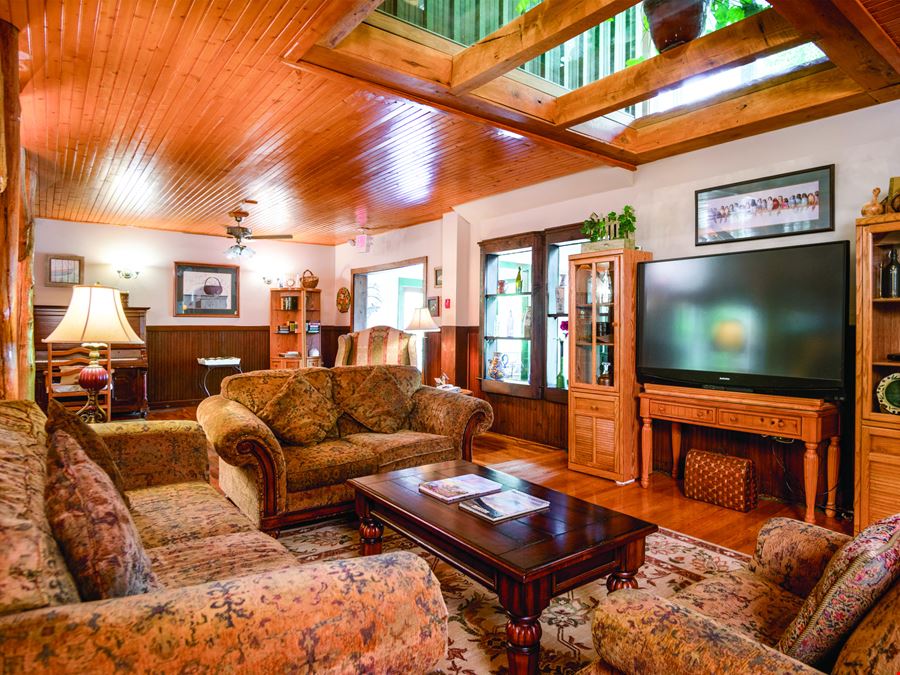 Highland Lake Inn & Resort