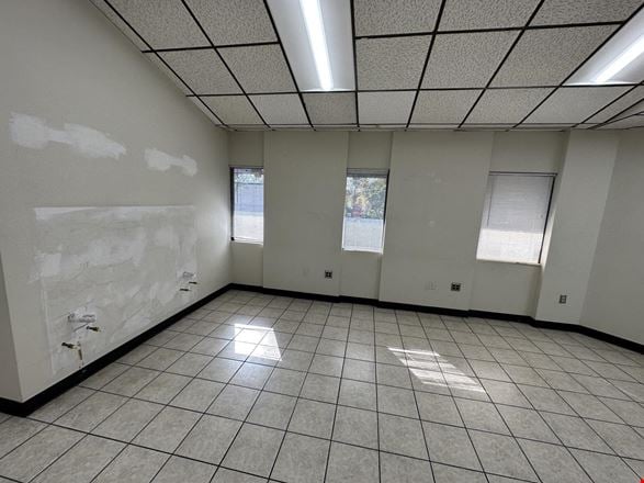 Preview of Retail space for Rent at 12450 Parklawn Dr