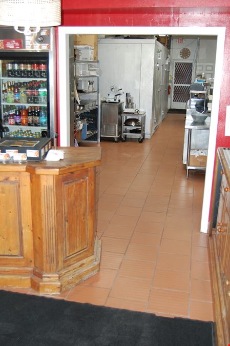 Hidden Lakes Shops