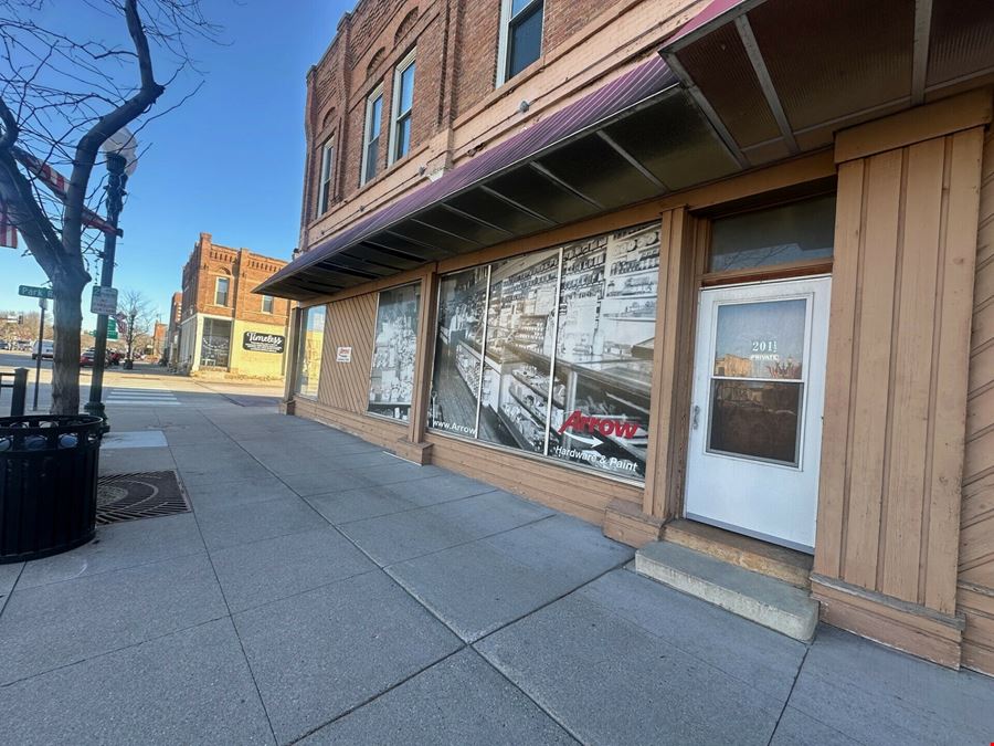 South Minnesota Ave. St. Peter Retail