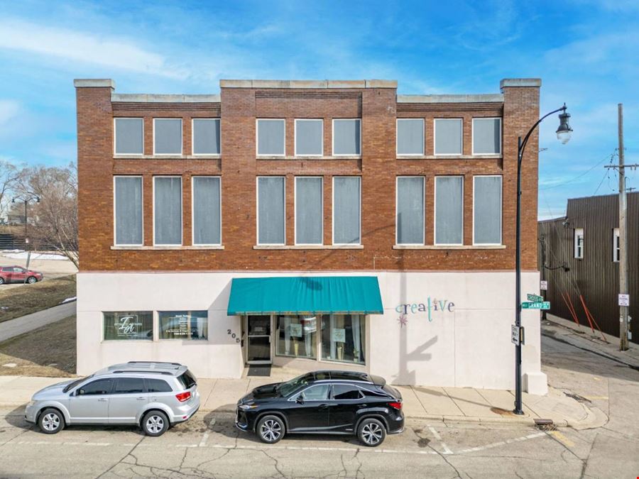 205 W Grand Avenue