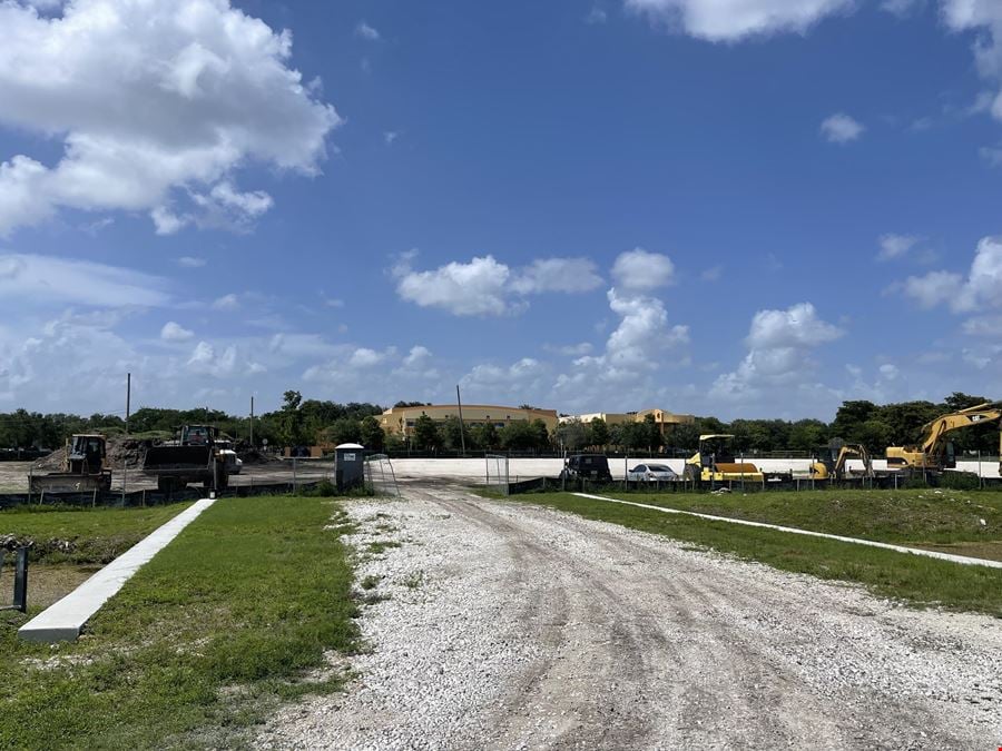 Future Retail/Mixed-Use  | ±3.89 Acres in Core Davie Location