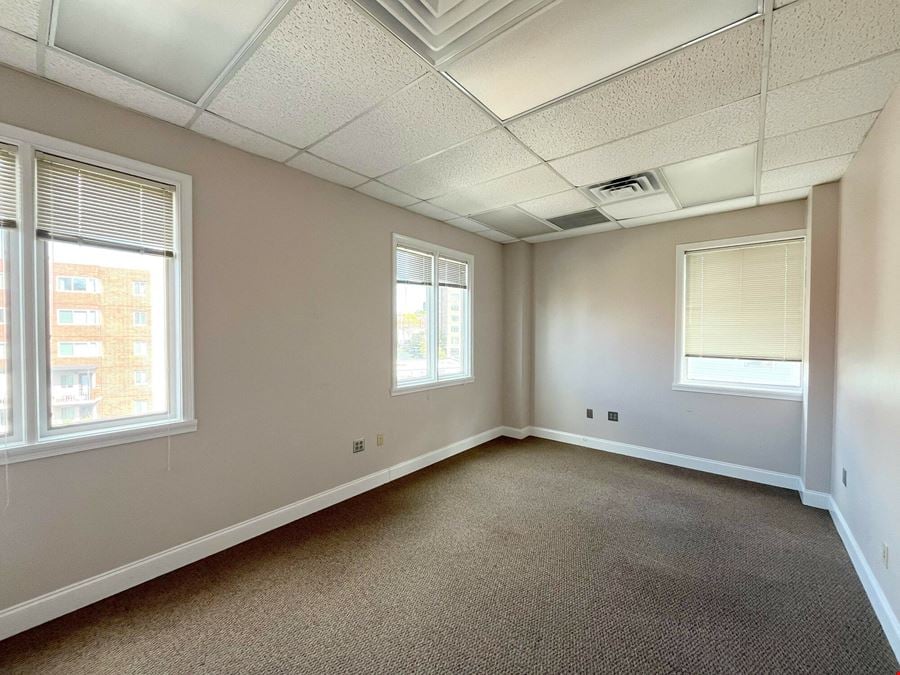 2320 Highland Avenue