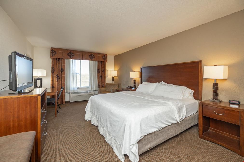 REIT Sale | Holiday Inn Express & Suites Dubuque Iowa