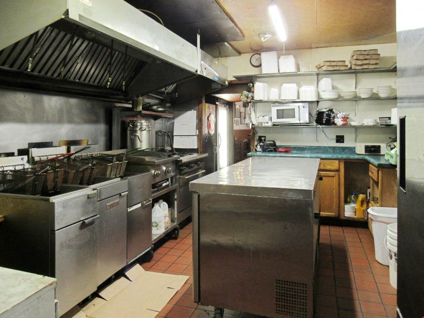 6 S Pickering St