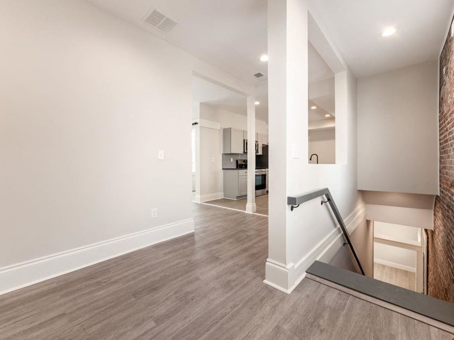 1029-1031 E Livingston Ave