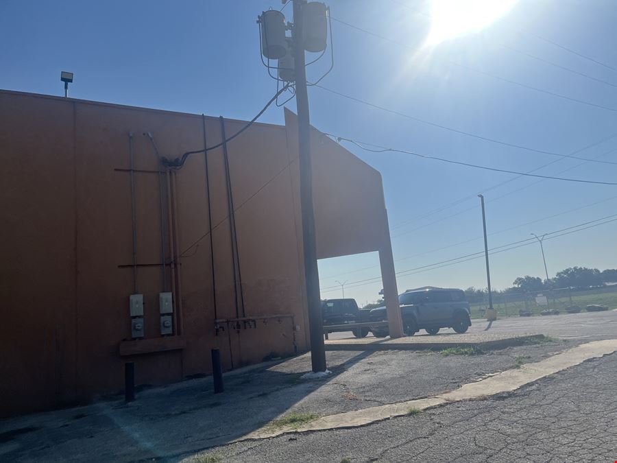 3911 Interstate 10 E