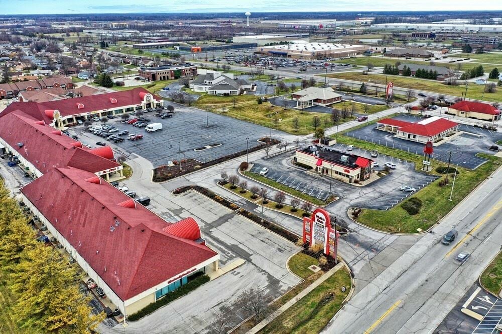 Vista Run Shopping Center For Lease