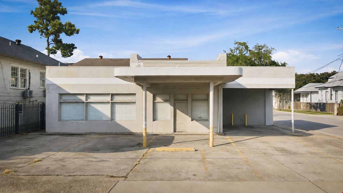 Historic St. Charles Service Station