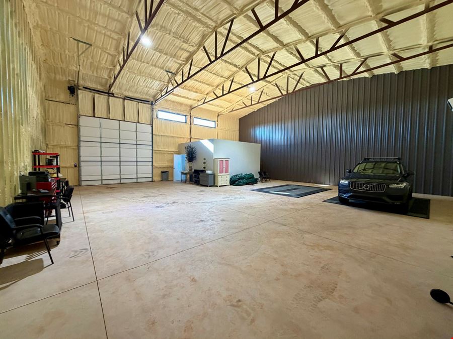 Black Sand Multi-Tenant Industrial Building