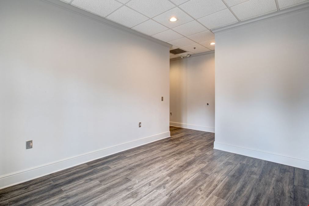 1670 Keller Pkwy
