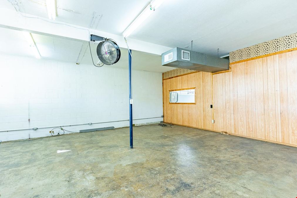 Retail Space for Lease on US-69