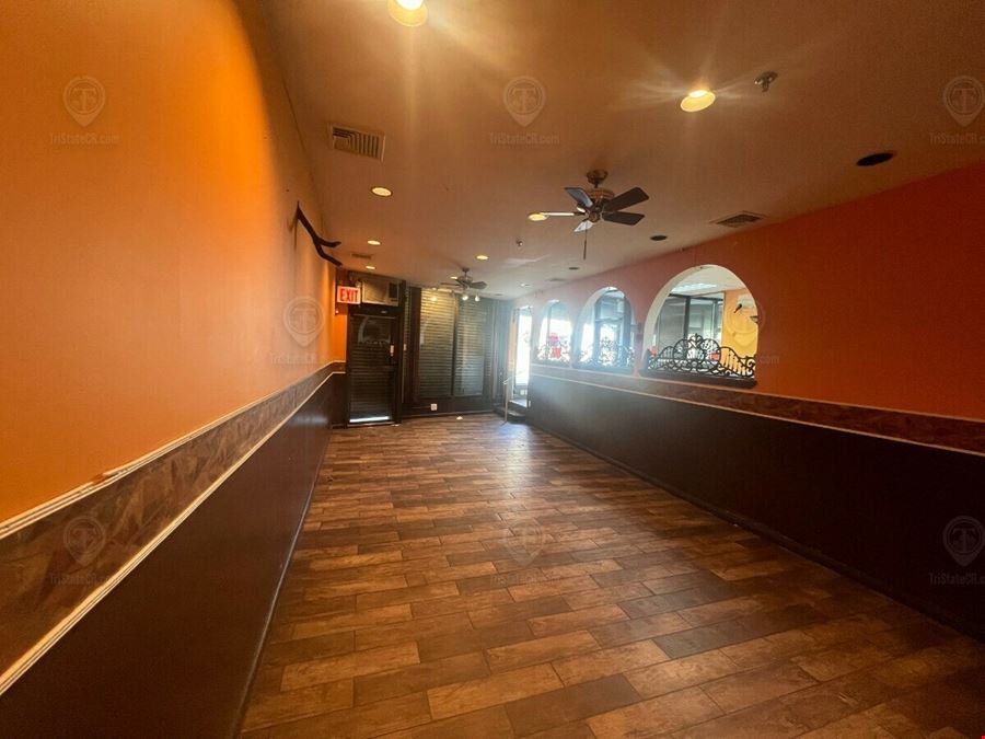 2,200 SF | 2212 Victory Blvd | Fully Built-Out Restaurant with Bar for Lease