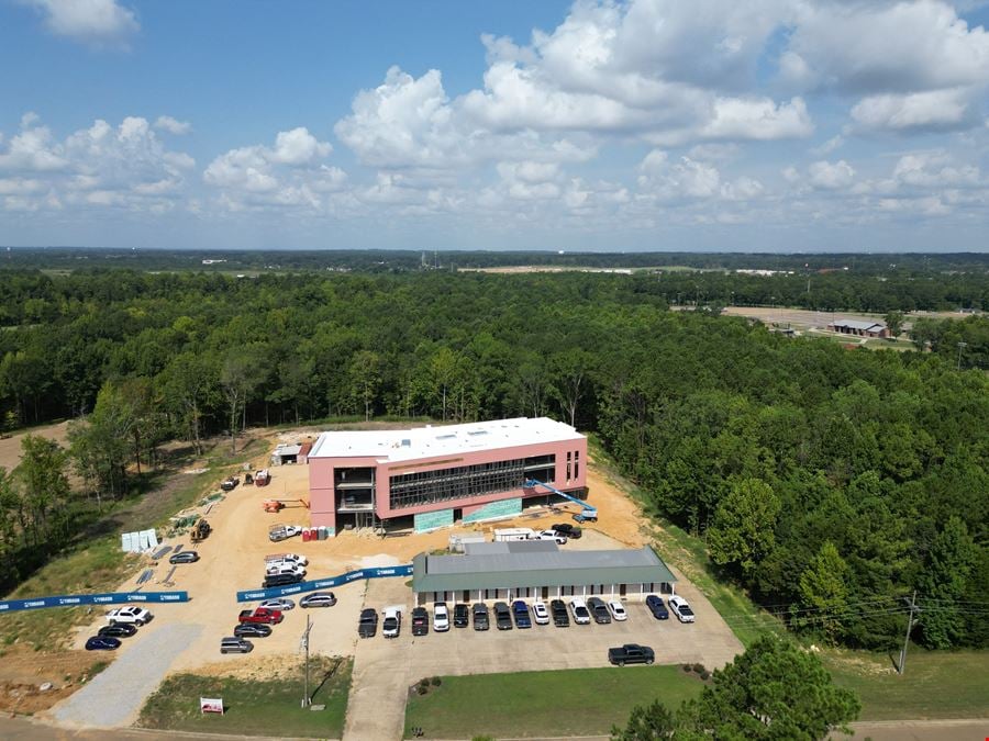 Class A Office - New Construction - Brandon / Amphiteatre District