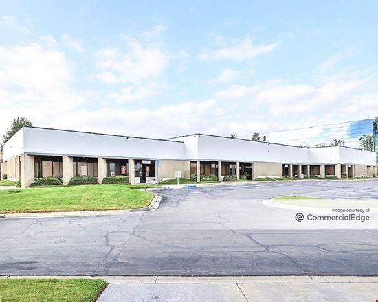 Preview of Industrial space for Rent at 1802 Commercenter West