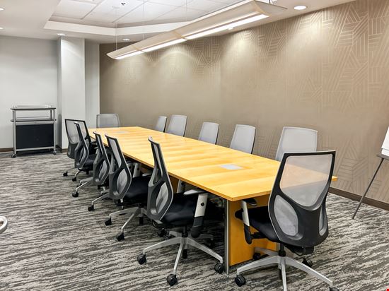 Regus - Folsom - Iron Point