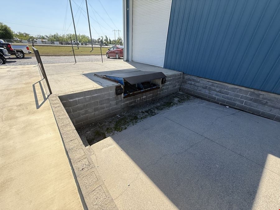 9,600 SF Industrial Warehouse with Loading Dock & Office - Near Hwy 98 in Springfield (Panama City), Florida