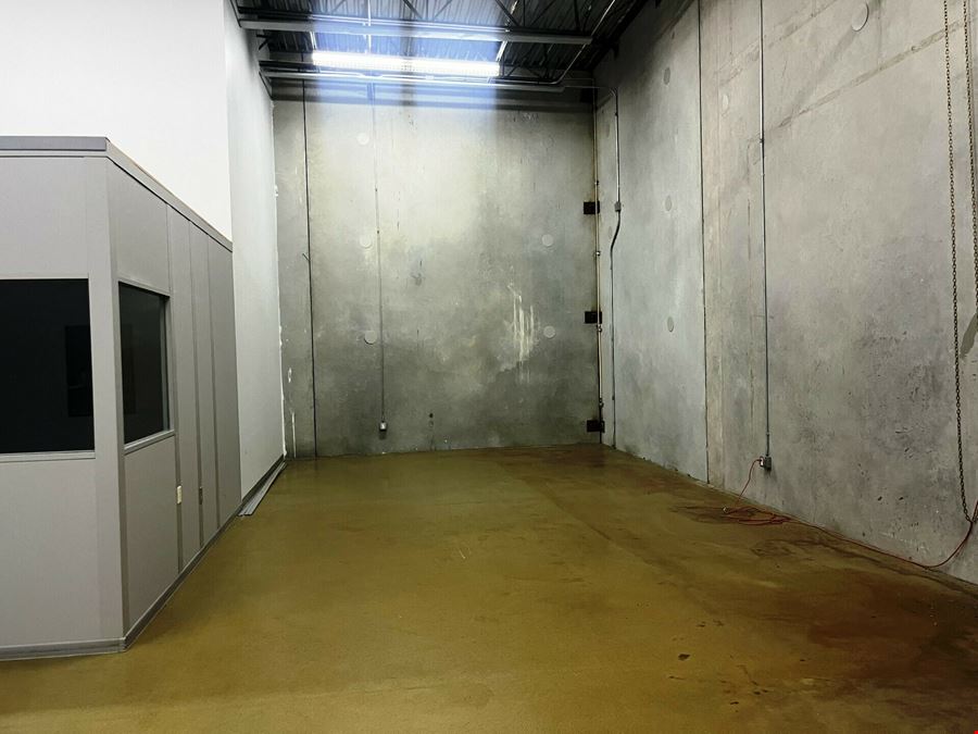 Industrial Flex Unit #16 for Lease