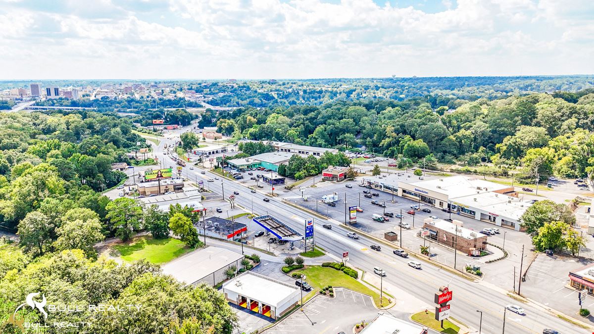 ±16,500 SF Anchor Retail/Flex Space with Dock-High Loading