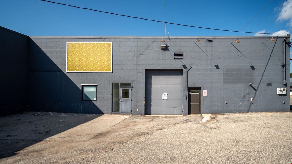 Flexible Industrial & Commercial Spaces | 3-Phase Power & Loading Access