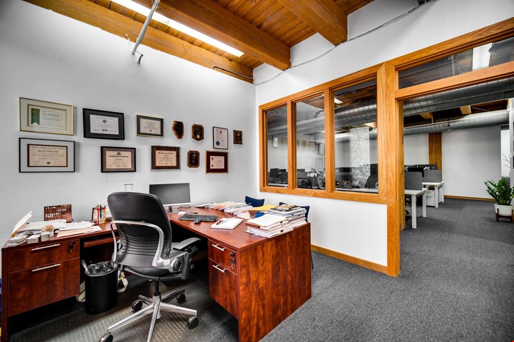 566 W Lake St, Suite 240, Chicago, IL 60661
