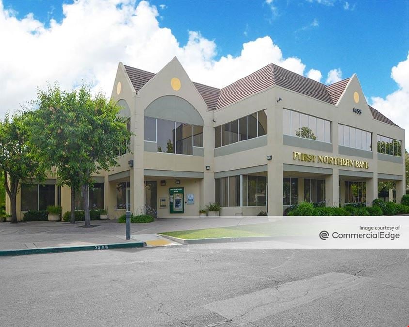 Fairfield West Plaza - 1411 Oliver Road