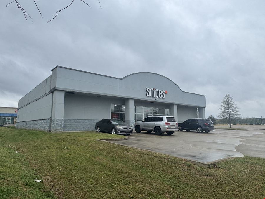 Single Tenant Retail Investment - Snipes Shoe Store - Batesville, MS