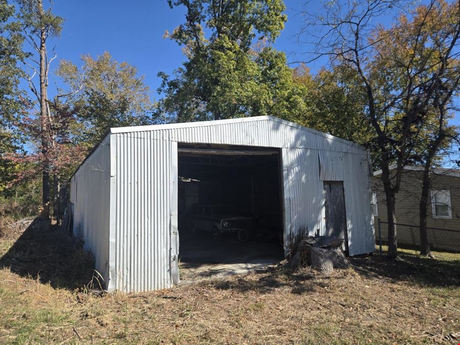 8 Bay Office Warehouse for Sale