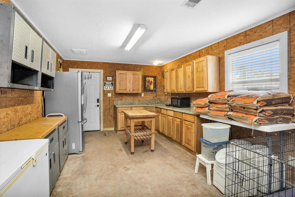  30820 Collier Smith Rd