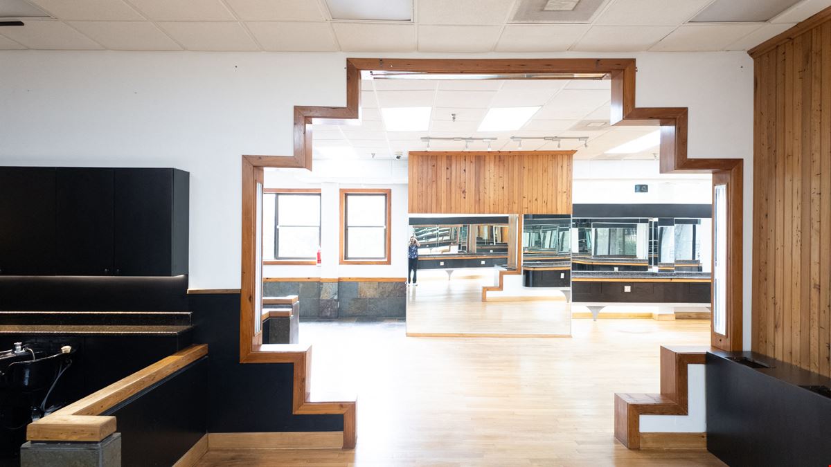 Former Salon in Bois de Chene at Perkins Road Condominium