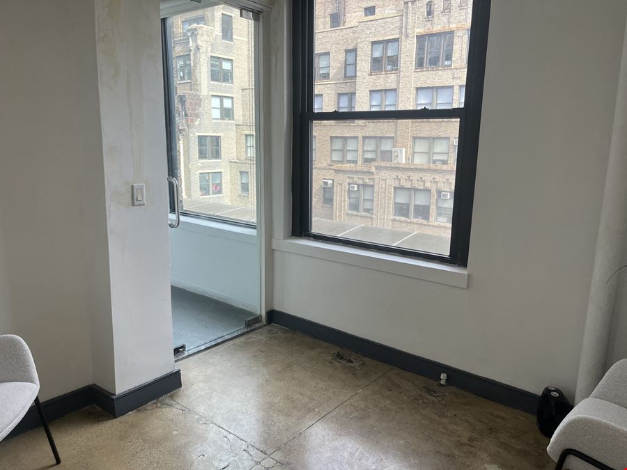 252 W 37th St