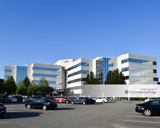 Preview of Office space for Rent at 1325 Franklin Avenue