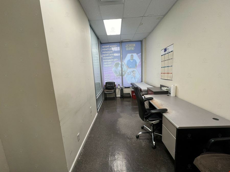 2,150 SF | 488 Lafayette Avenue | Built-Out Office with High Ceilings for Lease