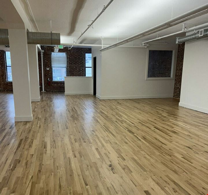 1400 Market Place - Suite 200