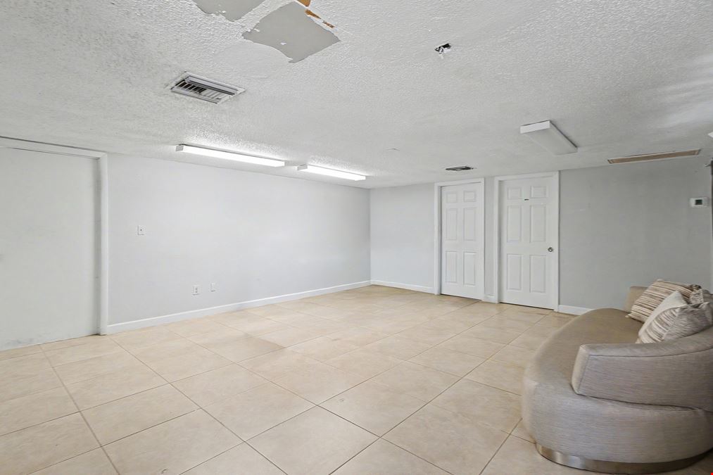 4400 Middle Ave